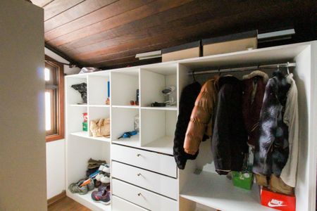 Casa para alugar com 110m², 4 quartos e 4 vagas Casa para alugar com 110m², 4 quartos e 4 vagasCloset Suíte