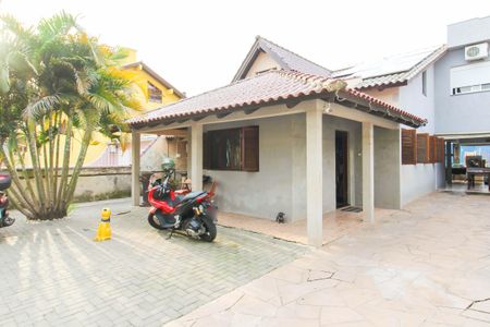 Casa para alugar com 110m², 4 quartos e 4 vagas Casa para alugar com 110m², 4 quartos e 4 vagasÁrea externa