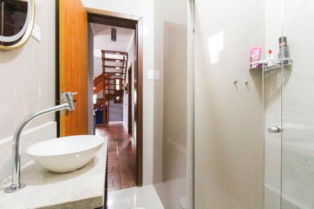 Casa para alugar com 110m², 4 quartos e 4 vagas Casa para alugar com 110m², 4 quartos e 4 vagasBanheiro 1