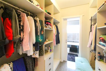 Casa para alugar com 110m², 4 quartos e 4 vagas Casa para alugar com 110m², 4 quartos e 4 vagasCloset Suíte