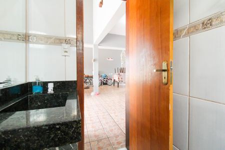 Casa para alugar com 110m², 4 quartos e 4 vagas Casa para alugar com 110m², 4 quartos e 4 vagasBanheiro 2