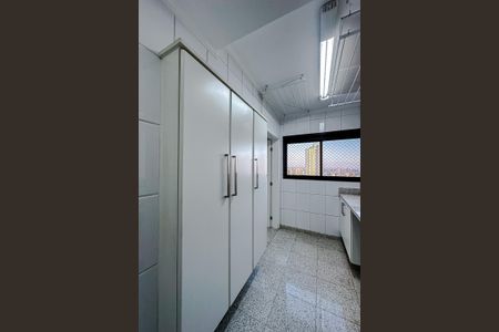 Apartamento para alugar com 157m², 3 quartos e 3 vagasÁrea de Serviço