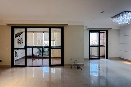 Apartamento para alugar com 157m², 3 quartos e 3 vagasSala