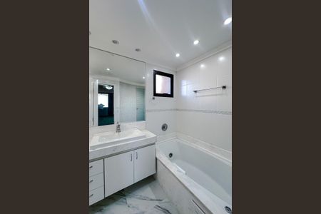 Apartamento para alugar com 157m², 3 quartos e 3 vagasBanheiro da Suíte