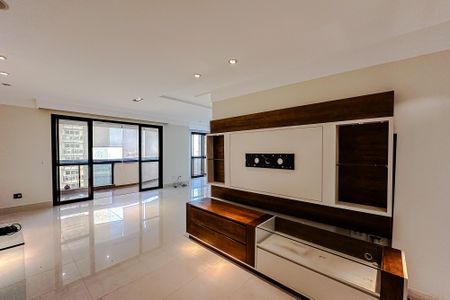 Sala de apartamento para alugar com 3 quartos, 157m² em Vila Regente Feijó, São Paulo