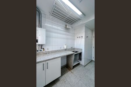 Apartamento para alugar com 157m², 3 quartos e 3 vagasÁrea de Serviço