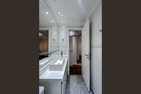 Apartamento para alugar com 157m², 3 quartos e 3 vagasBanheiro da Suíte 2