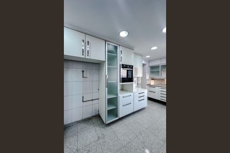 Apartamento para alugar com 157m², 3 quartos e 3 vagasCozinha
