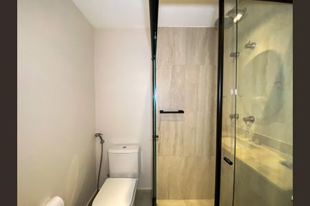 Apartamento à venda com 32m², 1 quarto e sem vagaBanheiro da Suíte