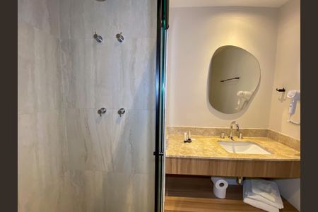 Apartamento à venda com 32m², 1 quarto e sem vagaBanheiro da Suíte