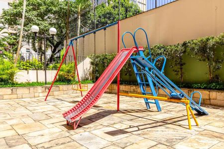 Apartamento à venda com 116m², 3 quartos e 2 vagasÁrea comum - Playground