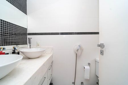 Apartamento à venda com 116m², 3 quartos e 2 vagasBanheiro da Suíte 1