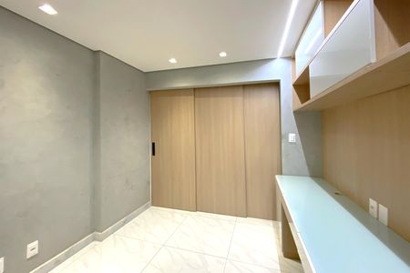 Apartamento à venda com 142m², 4 quartos e 2 vagasQuarto 4