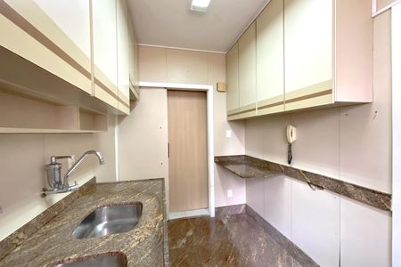 Apartamento à venda com 142m², 4 quartos e 2 vagasCozinha