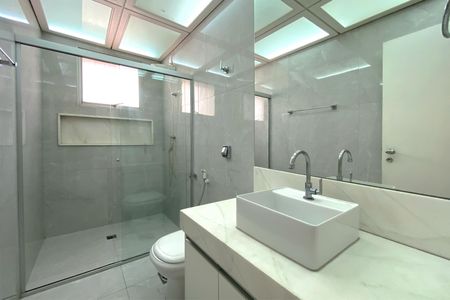 Apartamento à venda com 142m², 4 quartos e 2 vagasBanheiro