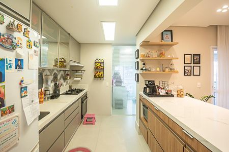 Apartamento à venda com 117m², 3 quartos e 2 vagas Apartamento à venda com 117m², 3 quartos e 2 vagasCozinha