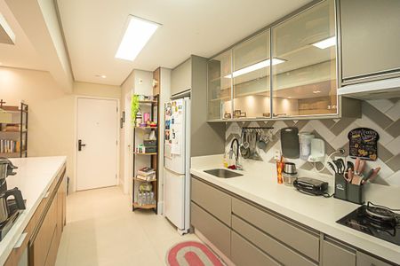 Apartamento à venda com 117m², 3 quartos e 2 vagas Apartamento à venda com 117m², 3 quartos e 2 vagasCozinha