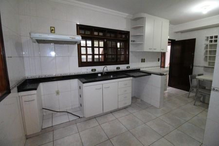 Casa para alugar com 196m², 4 quartos e 4 vagasCozinha