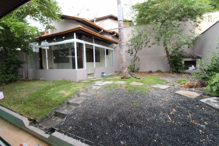 Casa para alugar com 196m², 4 quartos e 4 vagasÁrea Externa