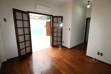 Casa para alugar com 196m², 4 quartos e 4 vagasSuíte 1