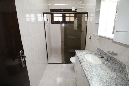 Casa para alugar com 196m², 4 quartos e 4 vagasBanheiro