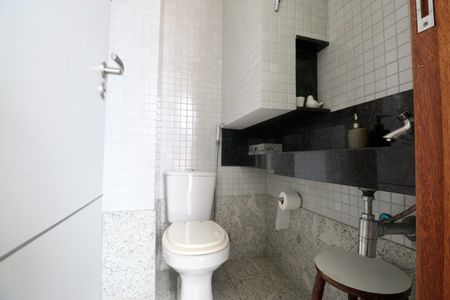 Apartamento para alugar com 167m², 4 quartos e 2 vagas Apartamento para alugar com 167m², 4 quartos e 2 vagasLavabo