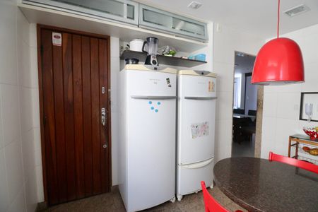 Apartamento para alugar com 167m², 4 quartos e 2 vagas Apartamento para alugar com 167m², 4 quartos e 2 vagasCozinha