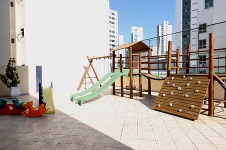 Apartamento para alugar com 167m², 4 quartos e 2 vagas Apartamento para alugar com 167m², 4 quartos e 2 vagasÁrea comum - Playground