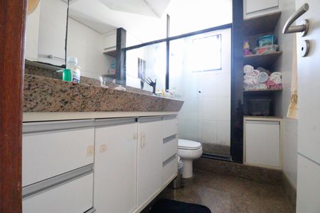 Apartamento para alugar com 167m², 4 quartos e 2 vagas Apartamento para alugar com 167m², 4 quartos e 2 vagasBanheiro da Suíte 2