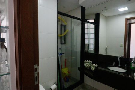 Apartamento para alugar com 167m², 4 quartos e 2 vagas Apartamento para alugar com 167m², 4 quartos e 2 vagasBanheiro Social