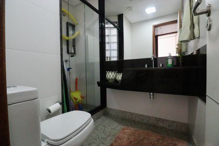 Apartamento para alugar com 167m², 4 quartos e 2 vagas Apartamento para alugar com 167m², 4 quartos e 2 vagasBanheiro Social