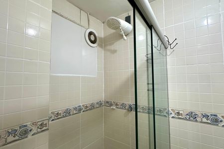 Apartamento à venda com 56m², 2 quartos e 1 vaga Apartamento à venda com 56m², 2 quartos e 1 vagaBanheiro