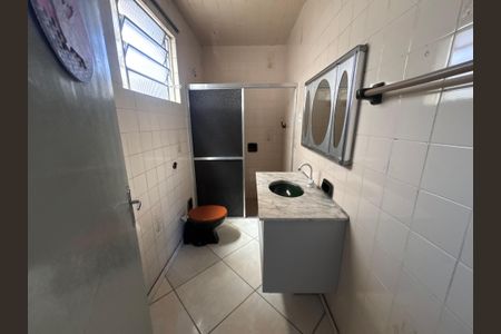 Casa para alugar com 300m², 4 quartos e 2 vagasBanheiro 2