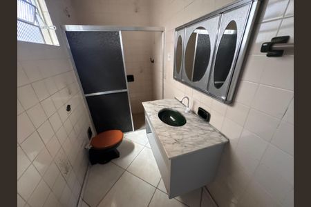 Casa para alugar com 300m², 4 quartos e 2 vagasBanheiro 2