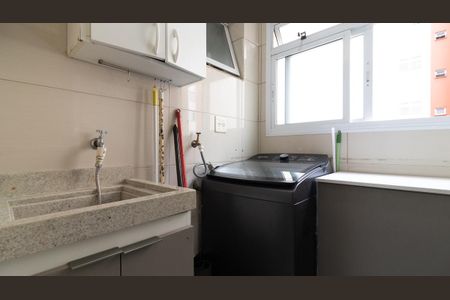 Apartamento à venda com 65m², 3 quartos e 1 vagaÁrea de Serviço