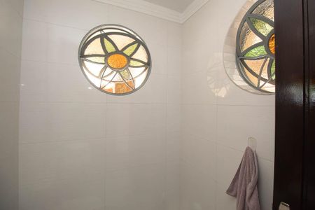 Casa à venda com 329m², 4 quartos e 6 vagasBanheiro 3 