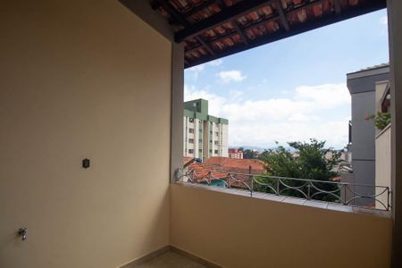 Casa à venda com 329m², 4 quartos e 6 vagasVaranda 