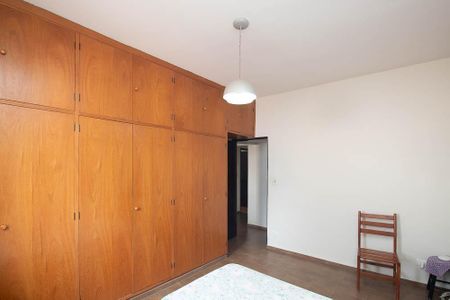 Casa à venda com 329m², 4 quartos e 6 vagasSuíte Suíte 2