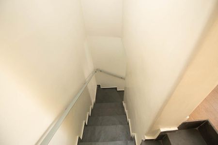 Casa à venda com 329m², 4 quartos e 6 vagasEscada