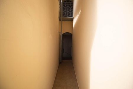 Casa à venda com 329m², 4 quartos e 6 vagasCorredor