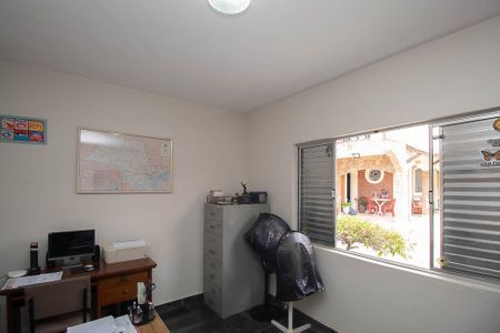 Casa à venda com 329m², 4 quartos e 6 vagasQuarto 4