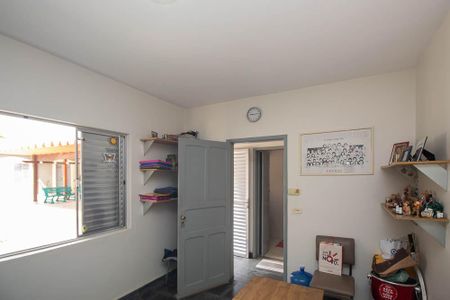 Casa à venda com 329m², 4 quartos e 6 vagasQuarto 4