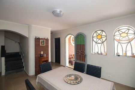 Casa à venda com 329m², 4 quartos e 6 vagasSala de Jantar