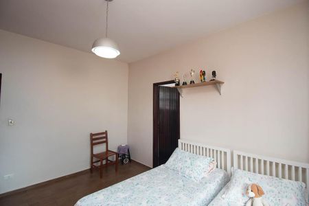 Casa à venda com 329m², 4 quartos e 6 vagasSuíte 2