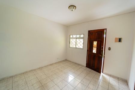 Casa para alugar com 280m², 2 quartos e 3 vagas Casa para alugar com 280m², 2 quartos e 3 vagasSala