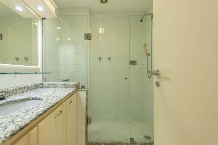 Apartamento à venda com 121m², 3 quartos e 1 vagaBanheiro