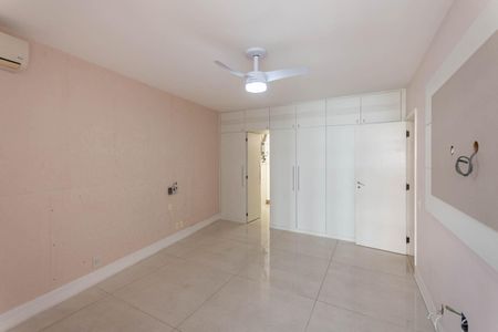 Apartamento à venda com 121m², 3 quartos e 1 vagaSuíte