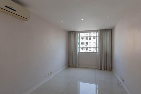 Apartamento à venda com 121m², 3 quartos e 1 vagaSala
