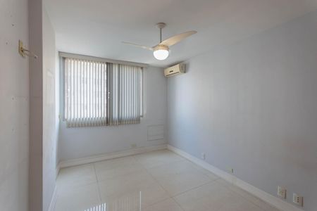 Apartamento à venda com 121m², 3 quartos e 1 vagaQuarto 2