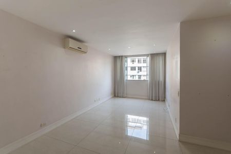 Apartamento à venda com 121m², 3 quartos e 1 vagaSala